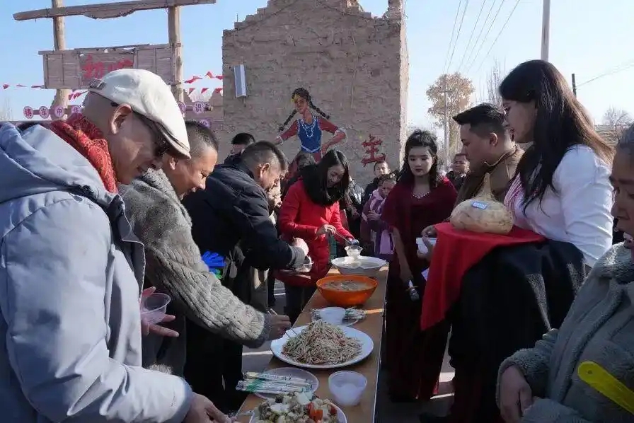 美食与文艺交融,文旅融合助力乡村增收(图1) 美食与文艺交融,文旅融合助力乡村增收(图1)